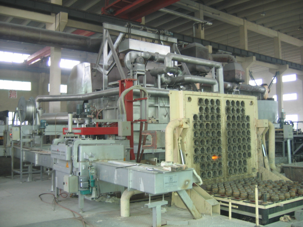 井臺(tái)式鑄造機(jī)